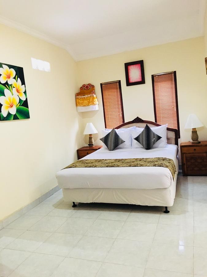 Local Family House Hotel กีอันยาร์ ภายนอก รูปภาพ