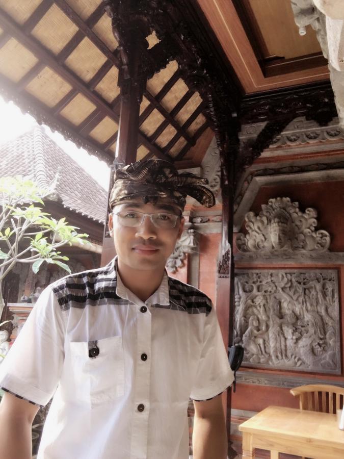 Local Family House Hotel กีอันยาร์ ภายนอก รูปภาพ