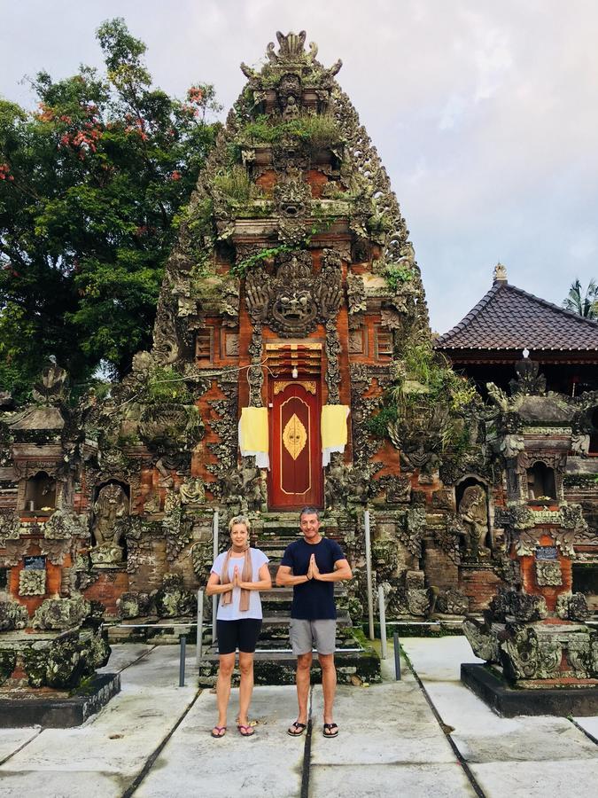 Local Family House Hotel กีอันยาร์ ภายนอก รูปภาพ