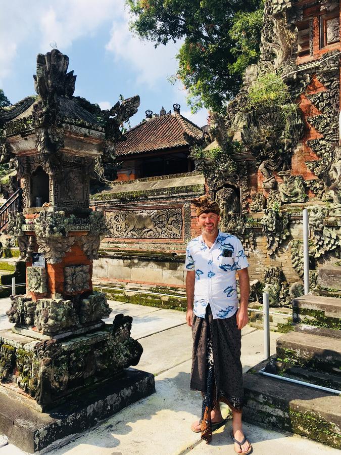 Local Family House Hotel กีอันยาร์ ภายนอก รูปภาพ